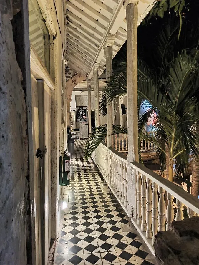 Be Lounge Hostel Cartagena 0*,  Colombia